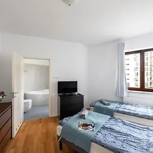 https://waw-pokoje-wilanow.warsawhotelspoland.com